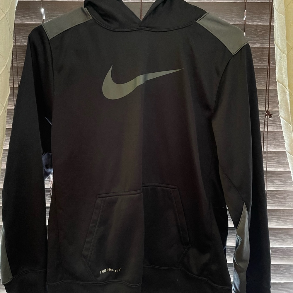Nike Therma-Fit hoodie
